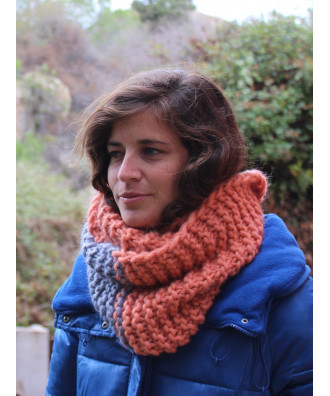 Cuello de lana tejido a dos agujas para aprender a tejer 2