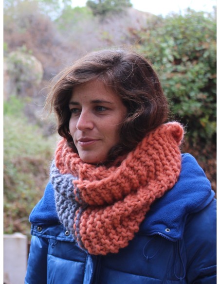 Cuello de lana tejido a dos agujas para aprender a tejer