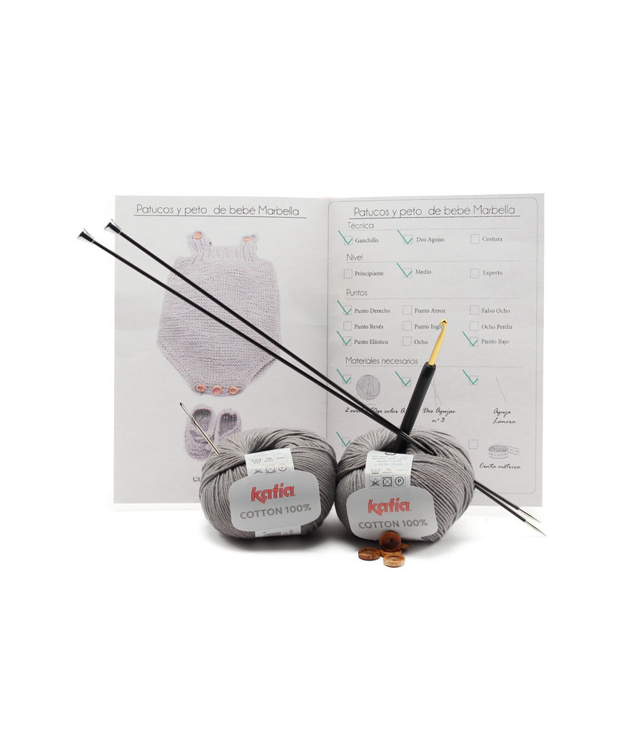 Patucos y peto de bebé Marbella